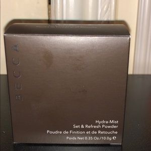 Becca hydra-mist set and refresh powder NEW